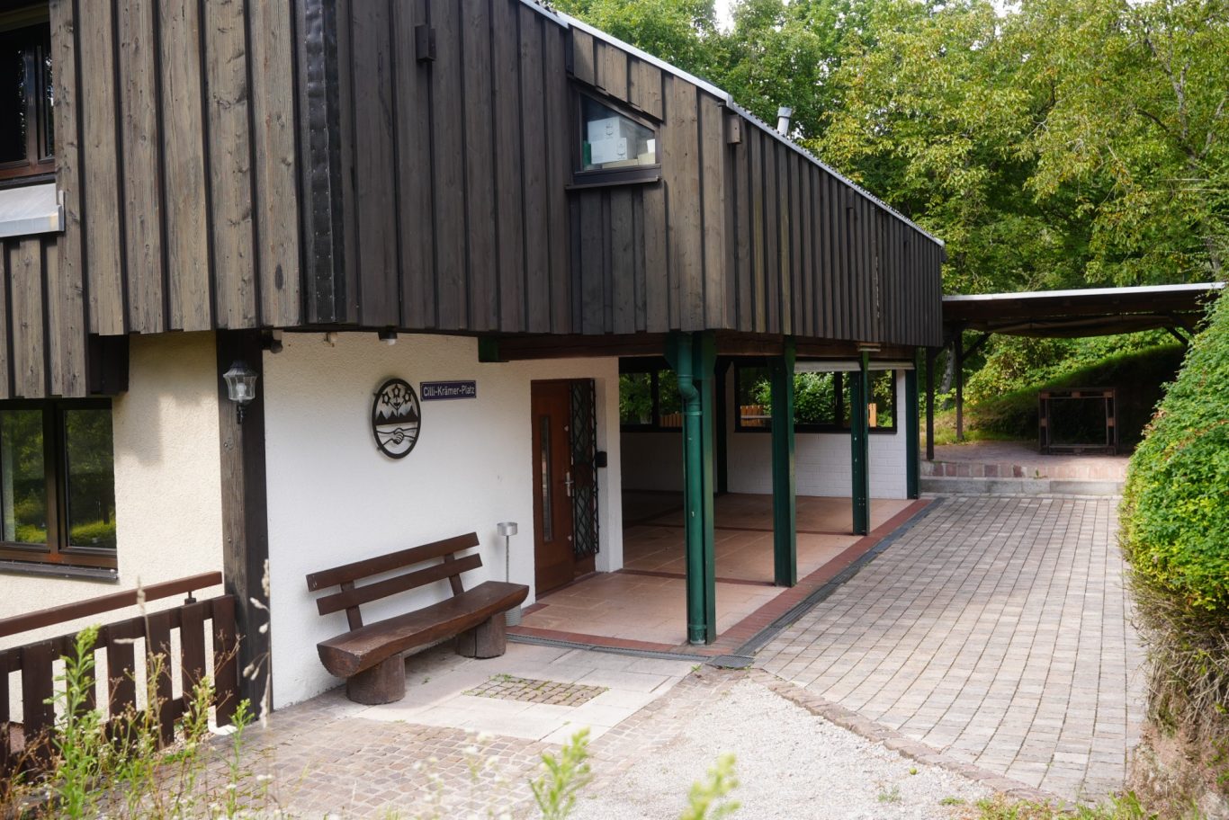 Zugang zu Haus und Terrasse