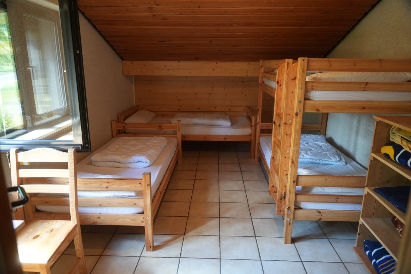 Zimmer 1 (Vierbettzimmer mit eigenem Bad)